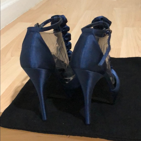 Shoes - Picture 2 of 4